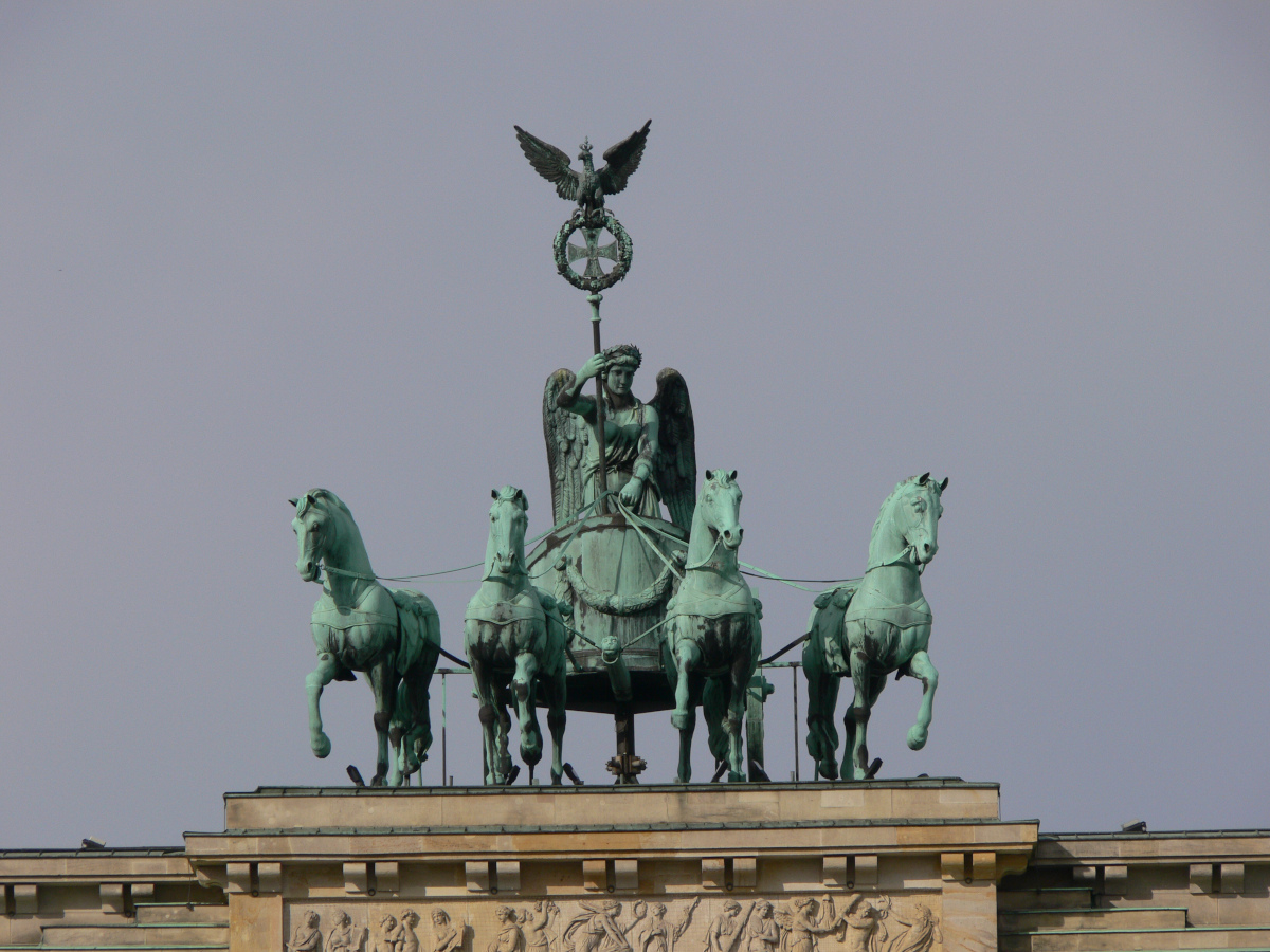 la statue sur la porte de Brandebourg à Berlin